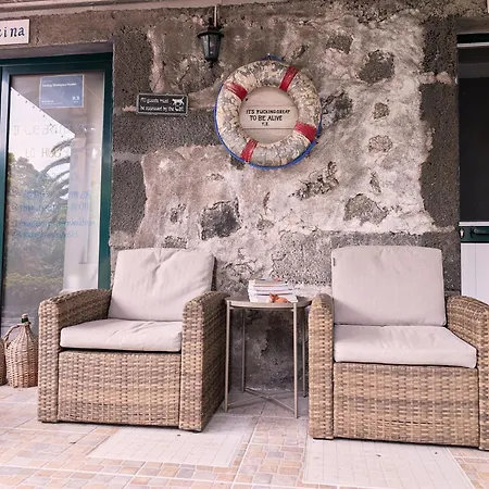 Loving Strangers * Madalena