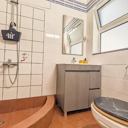 Loving Strangers Hostel *