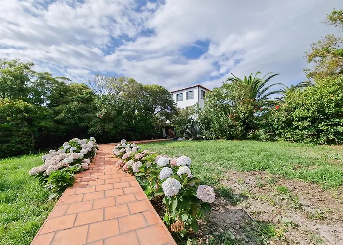 Hostel Loving Strangers