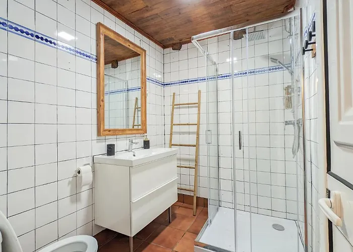 Loving Strangers Hostel Madalena (Azores)